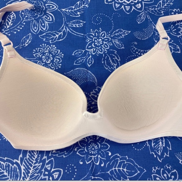 Victoria's Secret Pale Pink Bra 34A - Picture 5 of 5